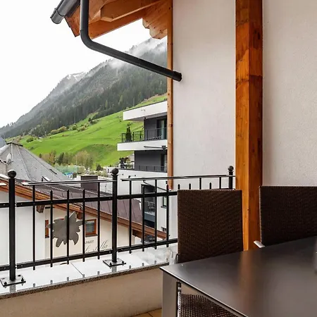 Alpenflora 2 * Ischgl